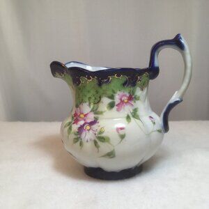 Vintage Ceramic Pitcher        DISCOUNTED SHIPPING